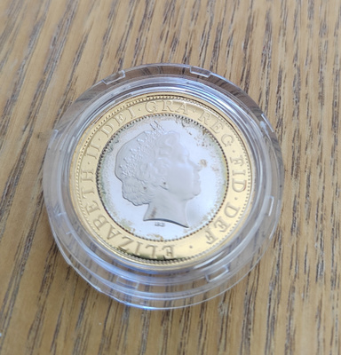 Iso-Britannia 2 punnan juhlaraha