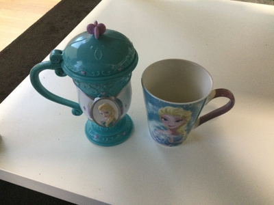 FROZEN - MUKI. 2 kpl. nouto!