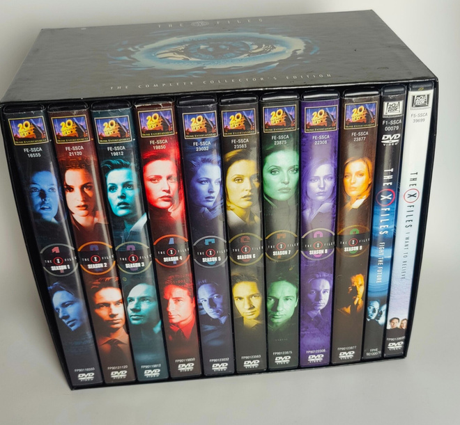 X-Files Boxi, kaudet 1-9, koko sarja ( dvd )