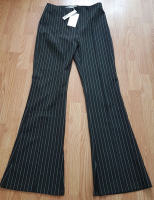 Uusi vaatepaketti koko 40 sis.5 kpl