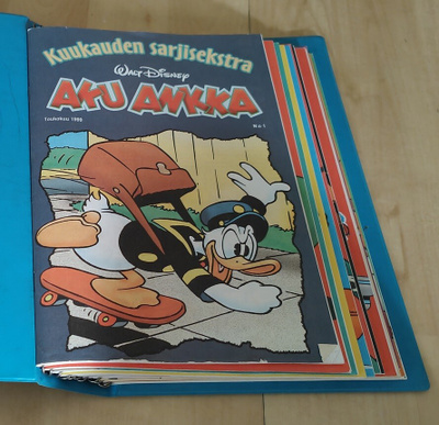 Aku Ankka kuukauden Sarjisekstra 1999 nro 1-8