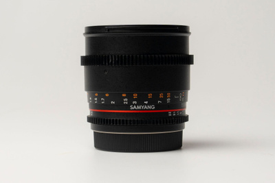 Samyang 85mm, f1.5 -linssi