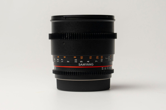 Samyang 85mm, f1.5 -linssi