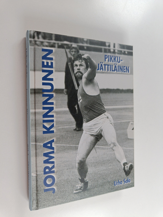 Urho Salo : Pikkujättiläinen