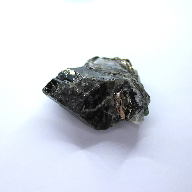 Parainen diopsidi kide 46.66 grammaa (233.30 ct) / 45.7 mm
