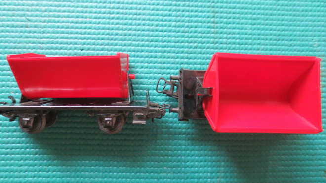 2 kuuppavaunua Märklin