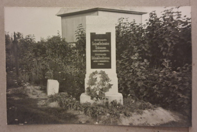 Suomusjärvi: 1928 Sankaripatsas *** (91)