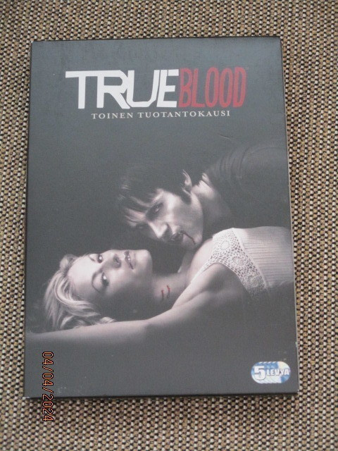 TRUE BLOOD 2. kausi (5 x DVD)