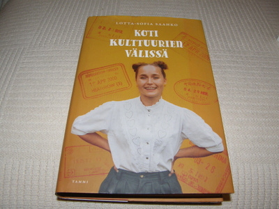Lotta-Sofia Saahko Koti kulttuurien välissä -sid