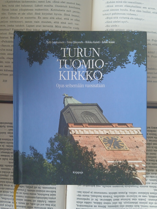 Tytti Issakainen (ym.) - Turun tuomiokirkko (sid.)