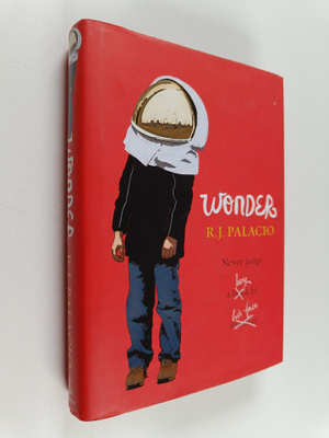 R. J. Palacio : Wonder