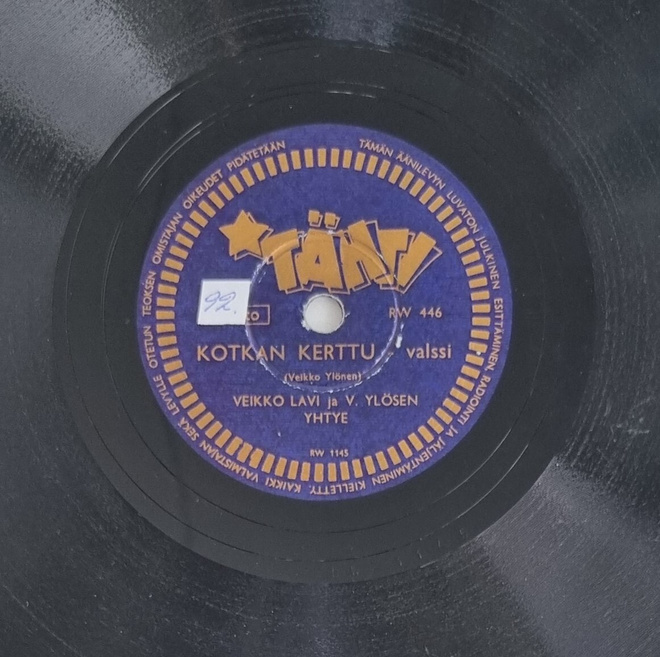 Savikiekko 1951 - Veikko Lavi - Tähti RW 446