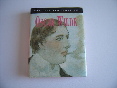 Moffet: OSCAR WILDE (minikokoinen kirja)