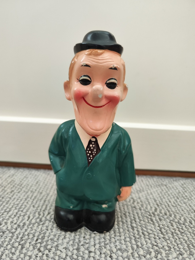 Wanha Stan Laurel / Ohukainen -hahmo