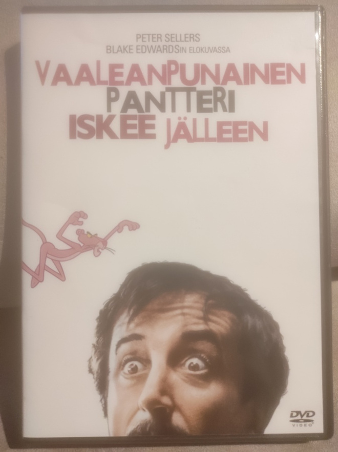 Vaaleanpunainen pantteri iskee jälleen