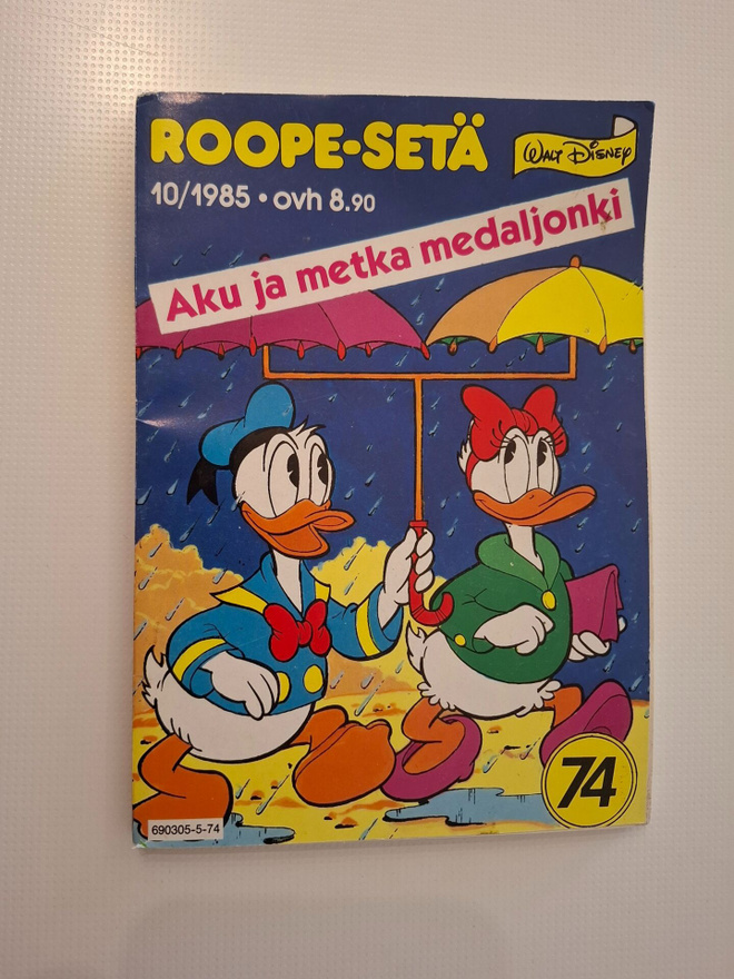 Roope-setä v  1985, Aku ja metka medaljonki