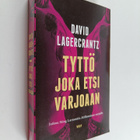 David Lagercrantz : Tyttö joka etsi varjoaan - pikkukuva 1
