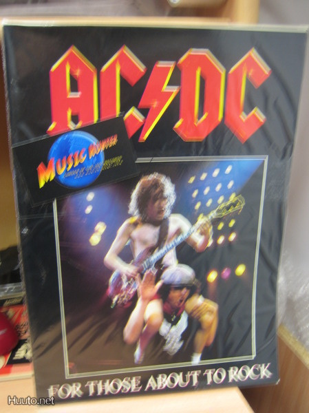 AC DC FOR THOSE ABOUT TO ROCK 1981-1982 KIERTUEKIRJA