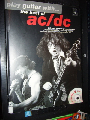 Nuottikirja : play GUITAR with THE BEST OF AC/DC + 2CD !