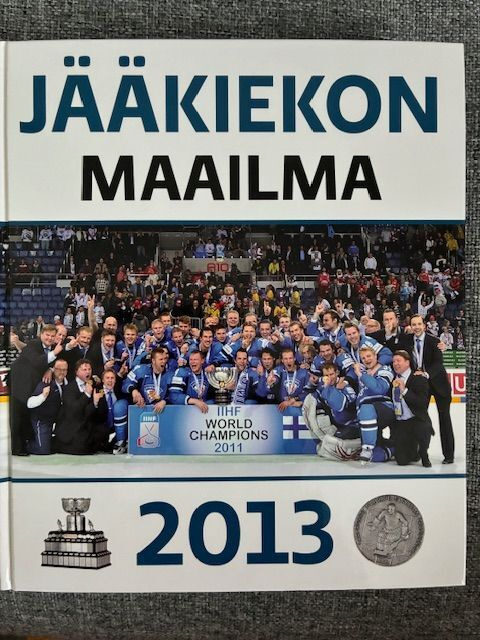 Jääkiekon maailma 2013	450 sivua