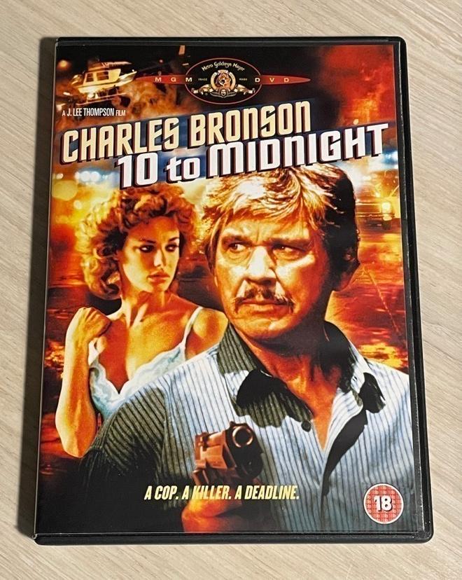 Ennen keskiyötä (1983) Charles Bronson