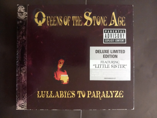 Queens of the stone age - Lullabies to paralyze