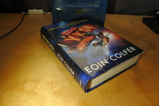 Eoin Colfer: Vielä yksi juttu..., sidottu, hyvä