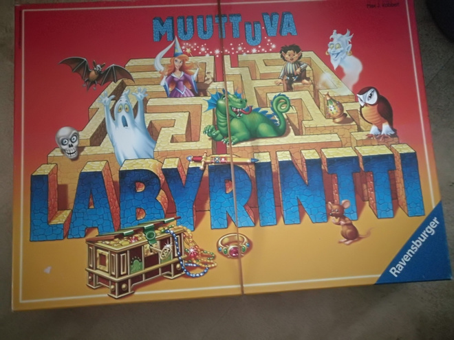 Muuttuva labyrintti - lapsille suunnattu lautapeli