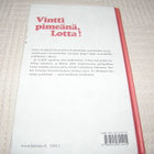 Merri Vik Vintti pimeänä, Lotta! - pikkukuva 2
