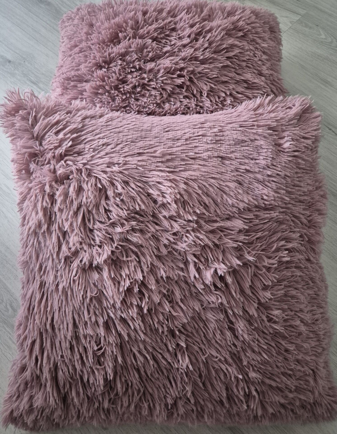 Pinkki pörröinen Koristetyynynpäällinen - yht. 2kpl