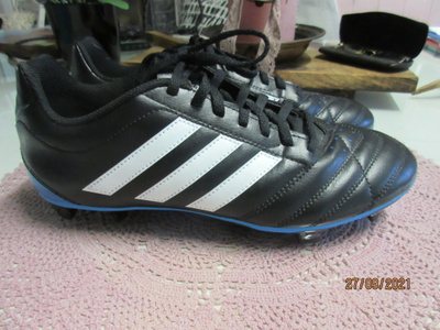 Adidas napparit. Koko 7,5. Uudet.