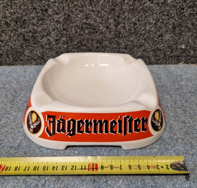 Jägermeister tuhkakuppi huippukunto