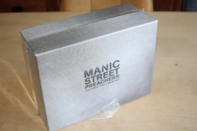 Manic Street Preachers - Postcards From A Young Man