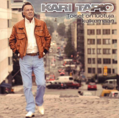 KARI TAPIO: Toiset on luotuja kulkemaan (CD)