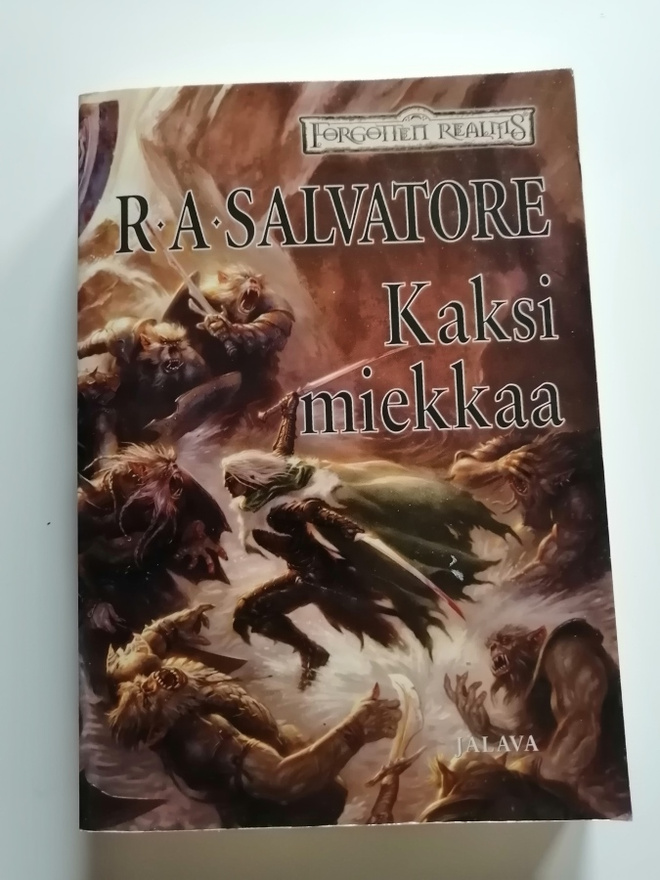 Salvatore, R. A.: Forgotten Realms: Kaksi miekkaa