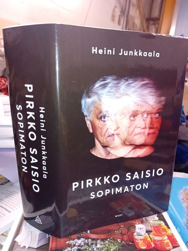 Junkkaala : Pirkko Saisio Sopimaton ( SIS POSTIKULU )