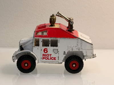 Corgi #422 Quad Tractor "Riot Police"