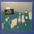 DRAGSVIK / MODEM - MITEN TÄÄLLÄ VOI ELÄÄ M-/M- 12" EP LP - pikkukuva 1