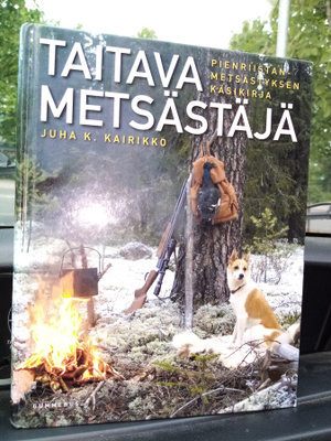 Kairikko (Toim.) :  Taitava metsästäjä ( SIS POSTIKULU)