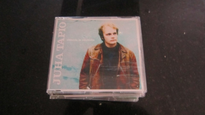 Juha Tapio ukkosta ja ullakolla cds