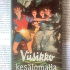 Enid Blyton - Viisikko kesälomalla (sid.) - pikkukuva 1