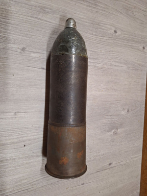 Saksalainen 7,5cm l.IG 18 laukaus