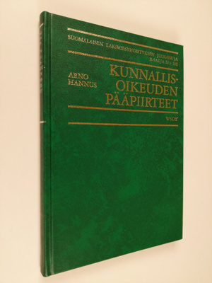 Arno Hannus : Kunnallisoikeuden pääpiirteet