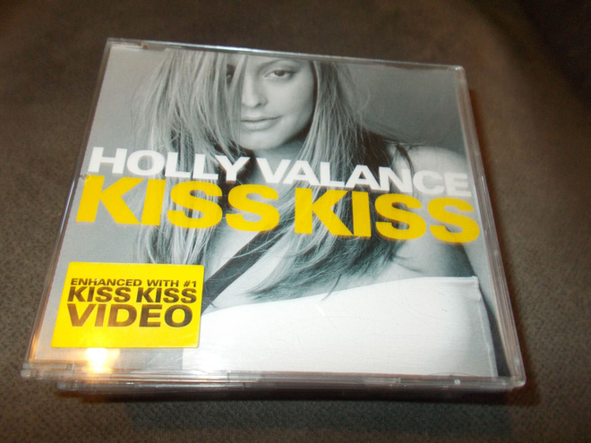 CDM HOLLY VALANCE ** KISS KISS **