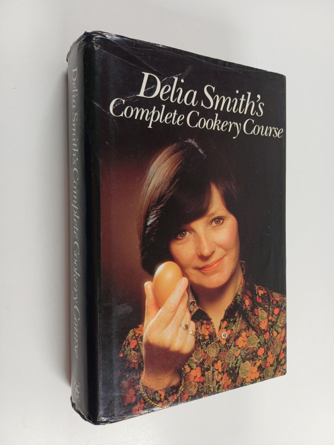 Delia Smith : Delia Smith's Complete Cookery Course