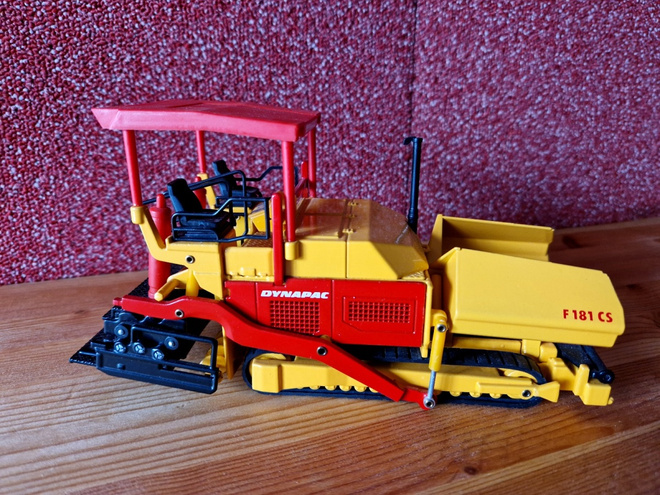 JOAL COMPACT DYNAPAC F181  Asfalttikone 1:35