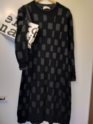 Marimekko neulemekko
