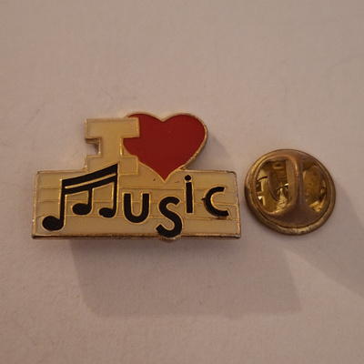 I LOVE MUSIC PINSSI