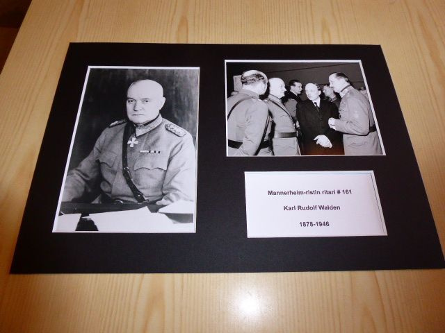 Mannerheim-ristin ritari valokuvat A4 paspis