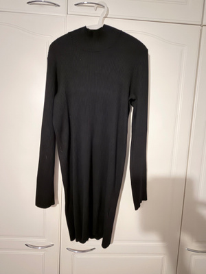 Musta neule mekko xl